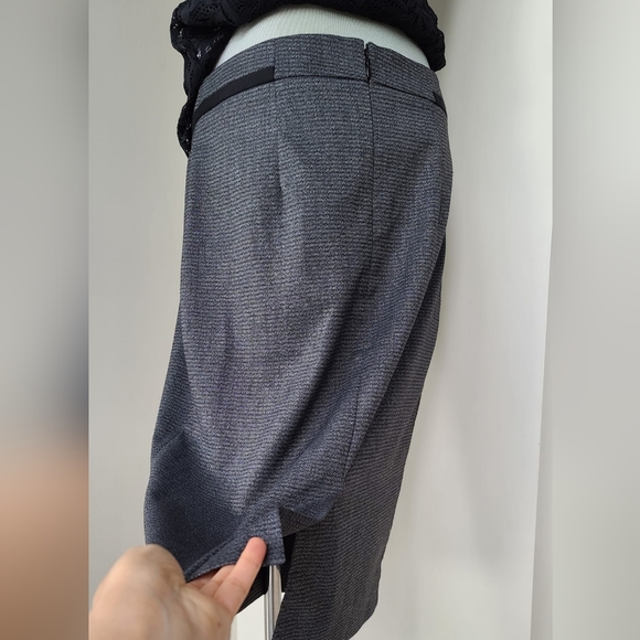 Beutiful Dar Grey Skirts - Picture 3 of 9